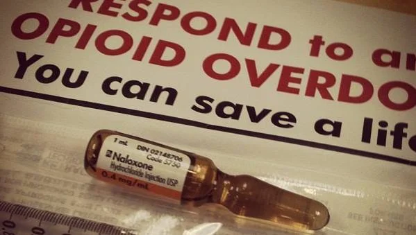naloxone overdose des opioïdes