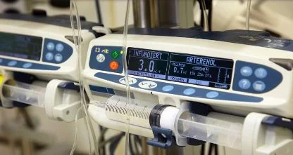 Pousse seringue électrique, dilution et débit