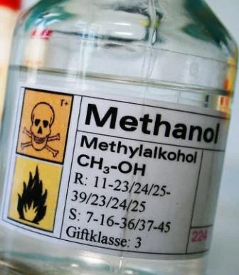 Flacon de méthanol, signes d'intoxication et conduite à tenir